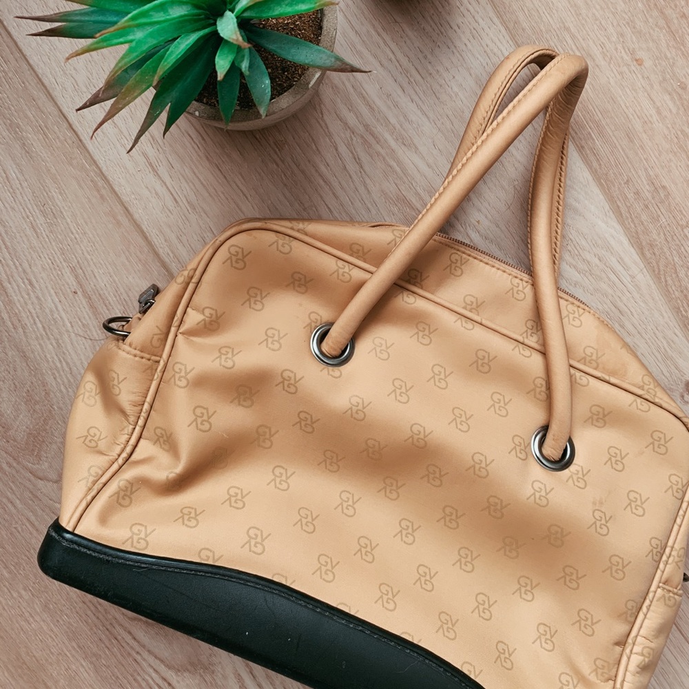 Gloria Vanderbilt Purse
